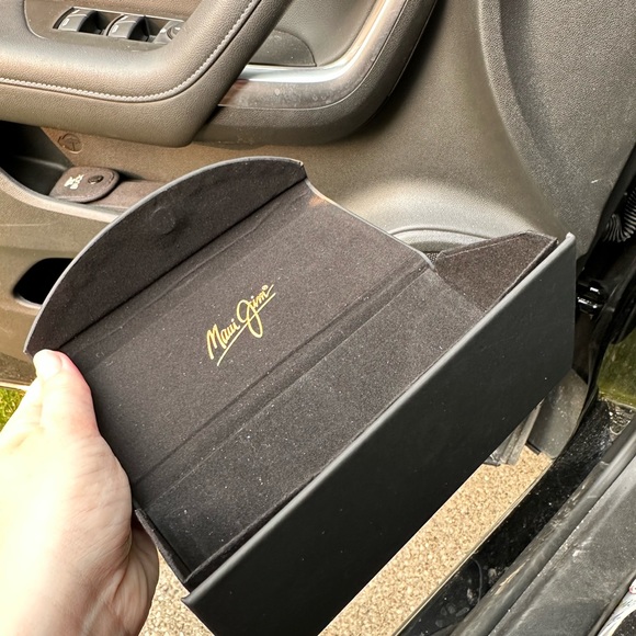 Maui Jim case only - Picture 2 of 2